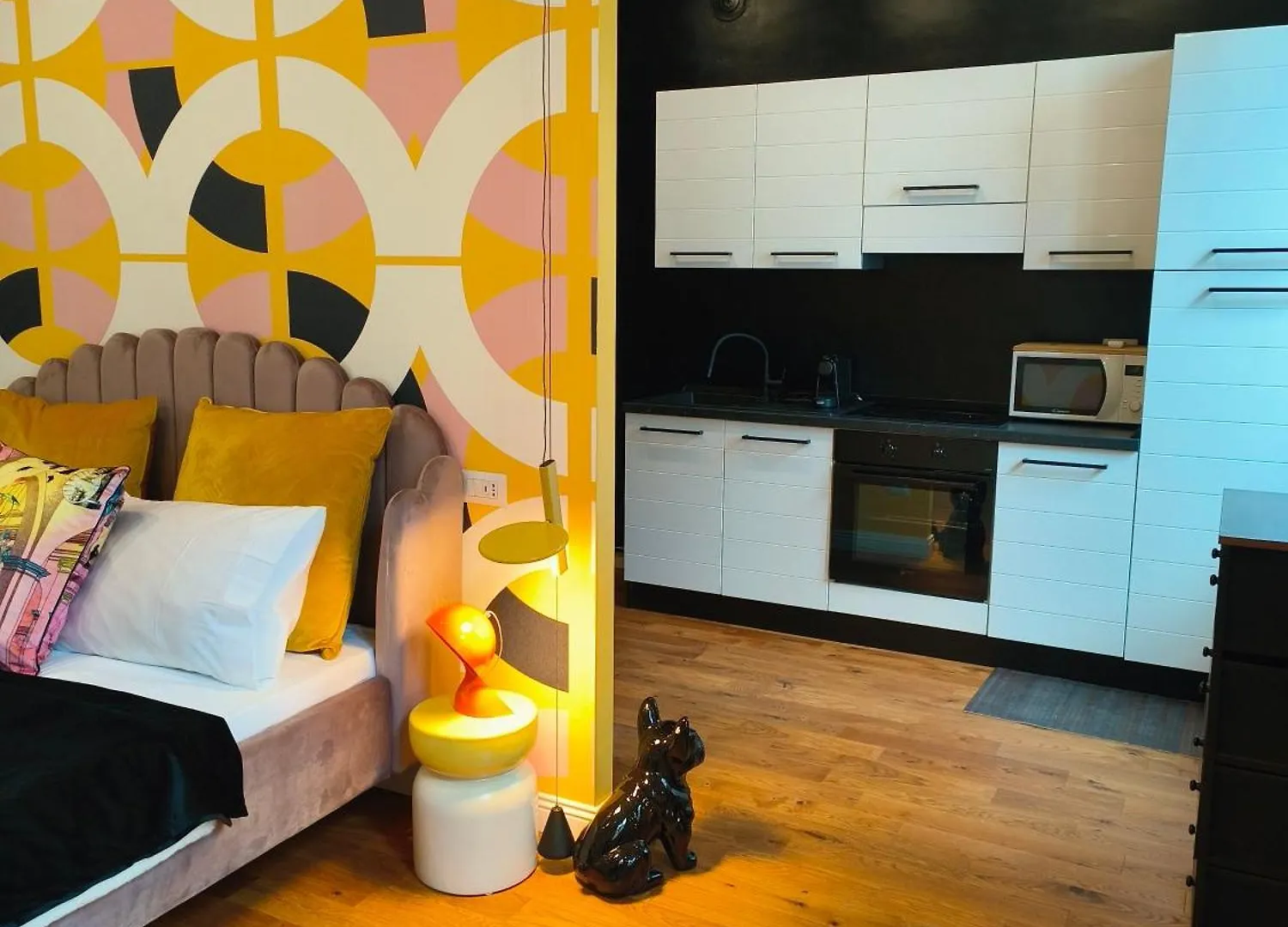 Designed 2 Rooms In Milan Urban With Ac, Wifi And Subway